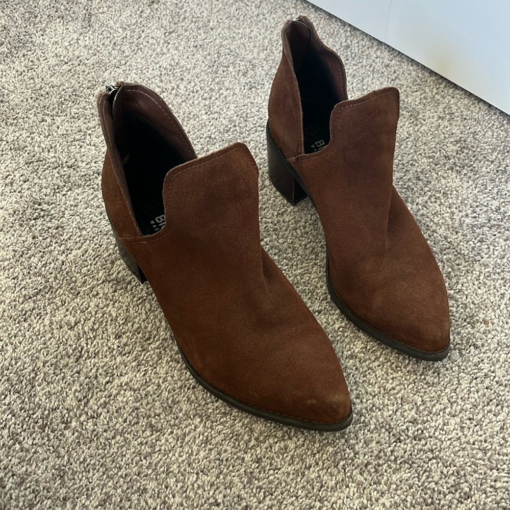 Blondo Brown Waterproof Ankle Booties Size 9